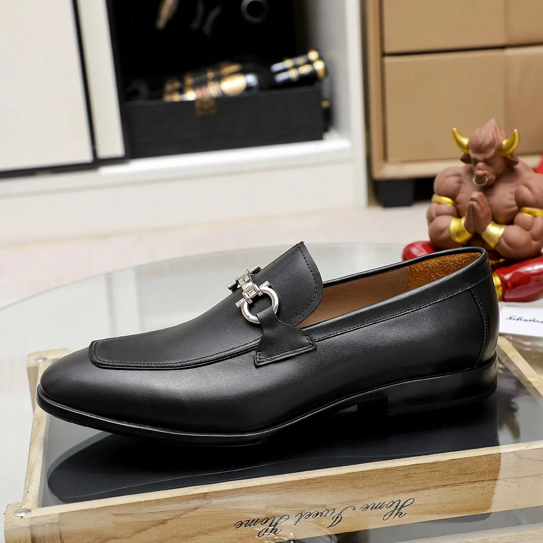 Men's shoes 💰600 🕷🕷🐂【Ferragamo】 Popular fashion casual shoes🇨🇳Official website counter 1:1 production, original mold opening💯Good quality can be seen, imported high-end first-layer pebbled calfskin, water-dyed🐂leather lining🌿very clear texture, high-quality waterproof, non-slip and wear-resistant outsole🎋high quality and low price, truly handmade🍓, 5 colors available! Code number 38-44 (45. To be customized)